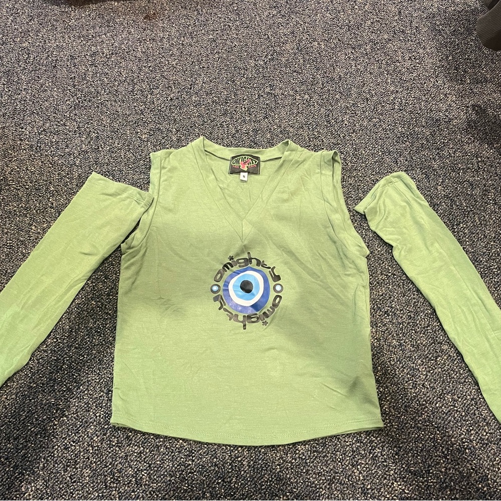 O mighty green v neck top with separate sleeves..never worn
